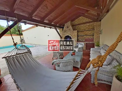 Izdavanje, kuća, 400m², Zvezdara Sve Podlokacije, Beograd - image 12