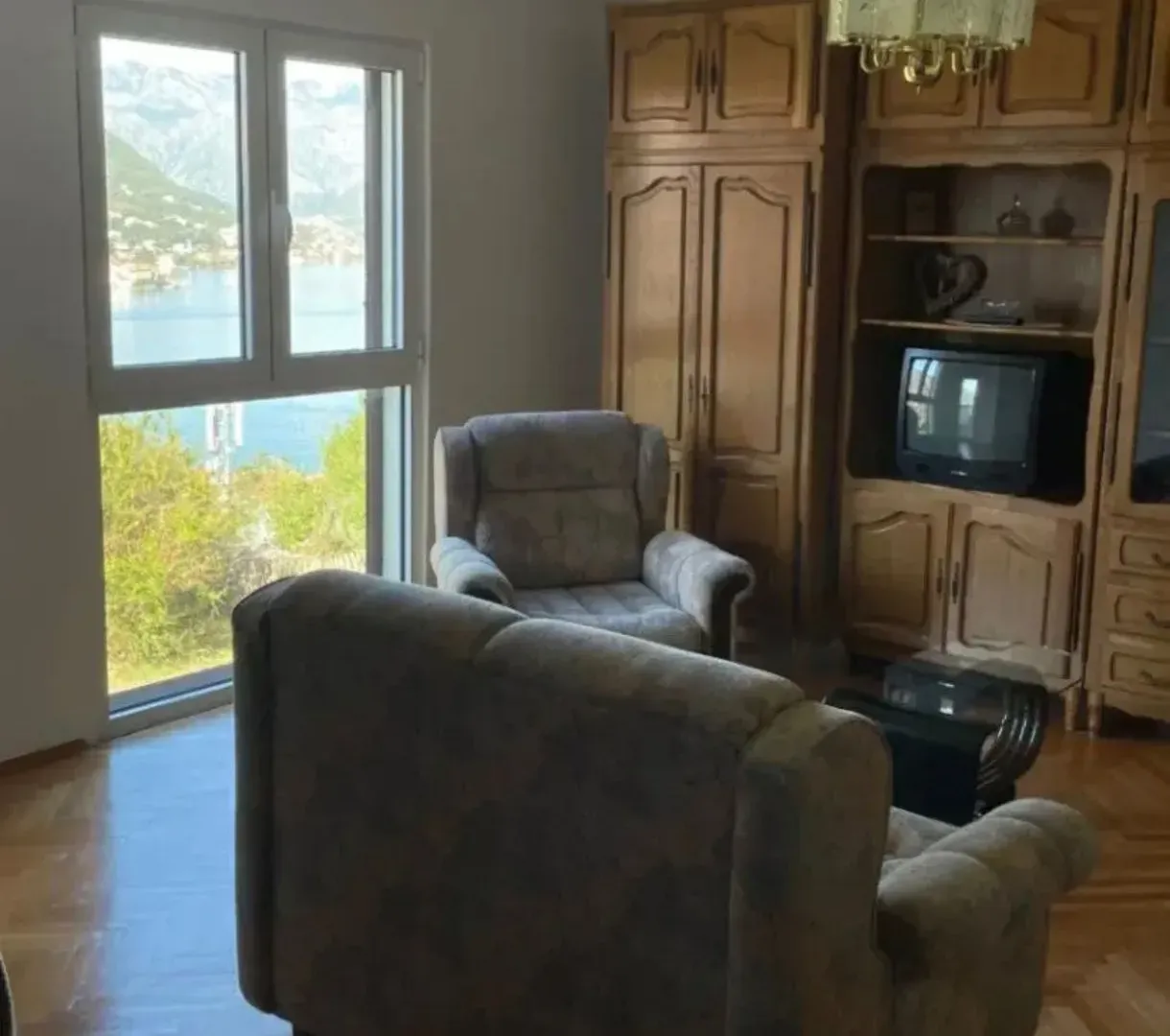 Rent, one bedroom apartment, 60m², Sveta Vrača, Kotor
