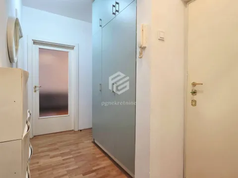 Rent, one bedroom apartment, 40m², Preko Morače, Podgorica - image 17