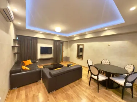 Izdavanje, jednosoban stan, 55m², Centar, Podgorica