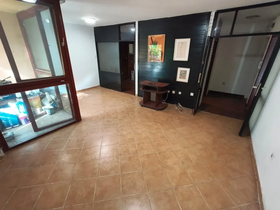 Izdavanje, jednosoban stan, 60m², Blok 5, Podgorica