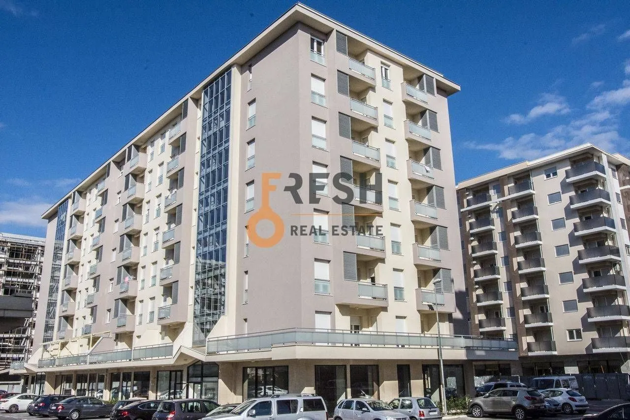 Izdavanje, dvosoban stan, 65m², City Kvart, Podgorica