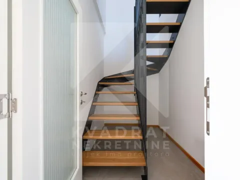 Izdavanje, trosoban stan, 208m², Zabjelo, Podgorica - image 8