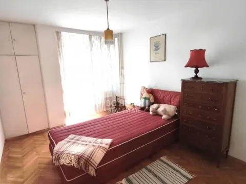 Izdavanje, trosoban stan, 87m², Južni Bulevar, Vračar Sve Podlokacije - image 12