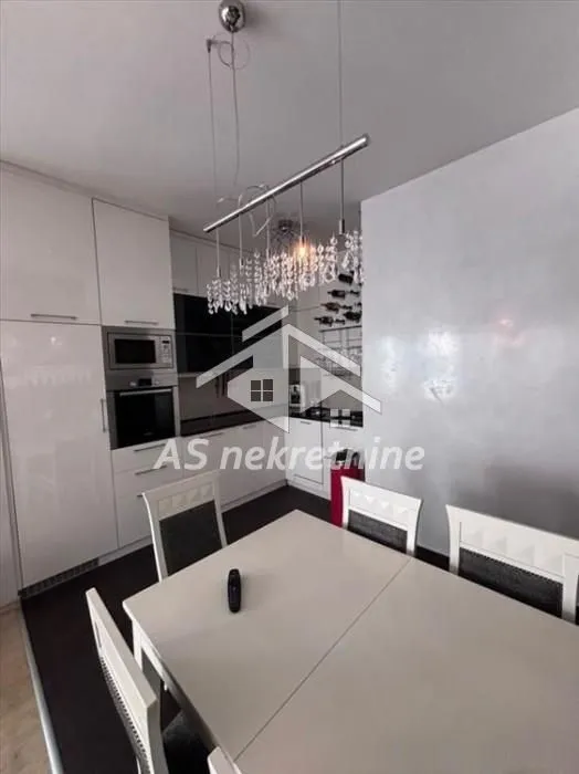 Rent, four bedroom apartment, 105m², Savski Venac, Beograd