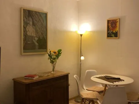 Rent, house, 50m², Centar, Cetinje