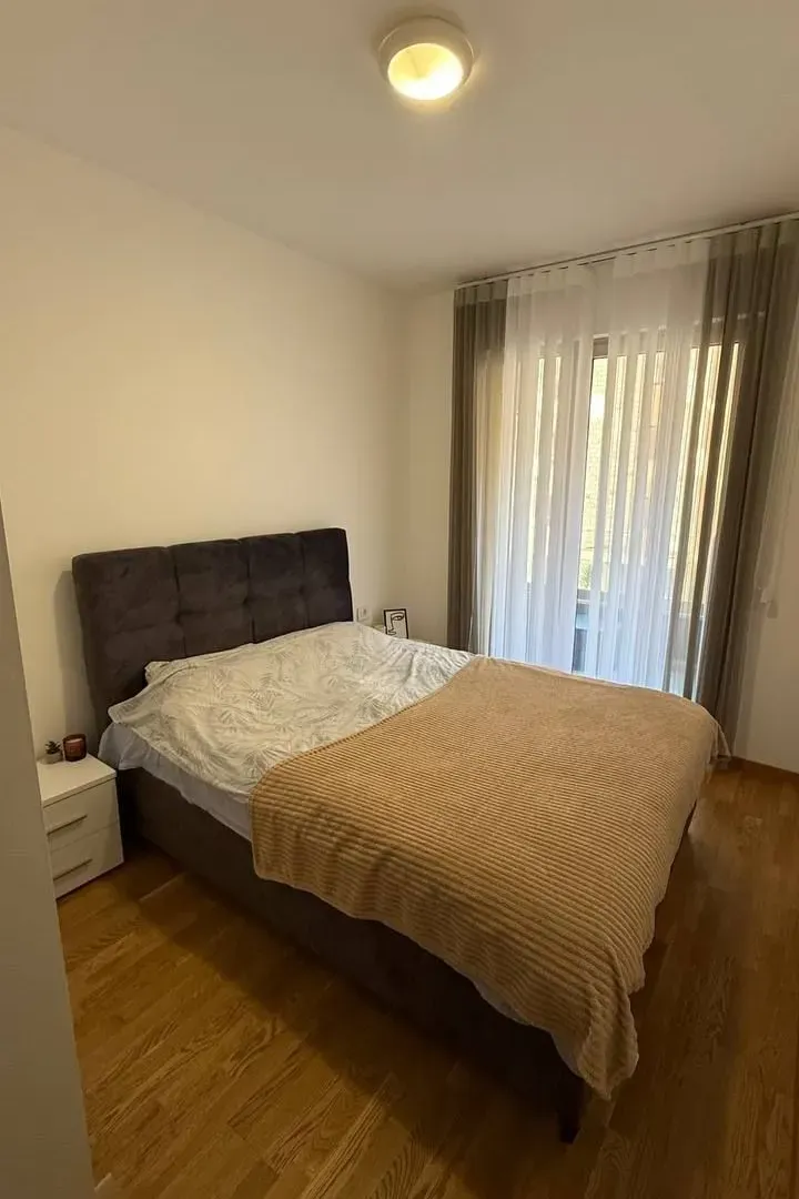 Rent, one bedroom apartment, 45m², Bečići, Budva