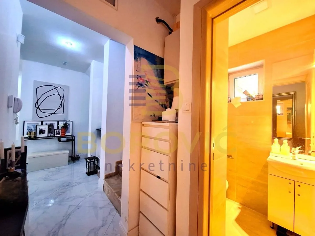 Sale, house, 260m², Savski Venac, Beograd