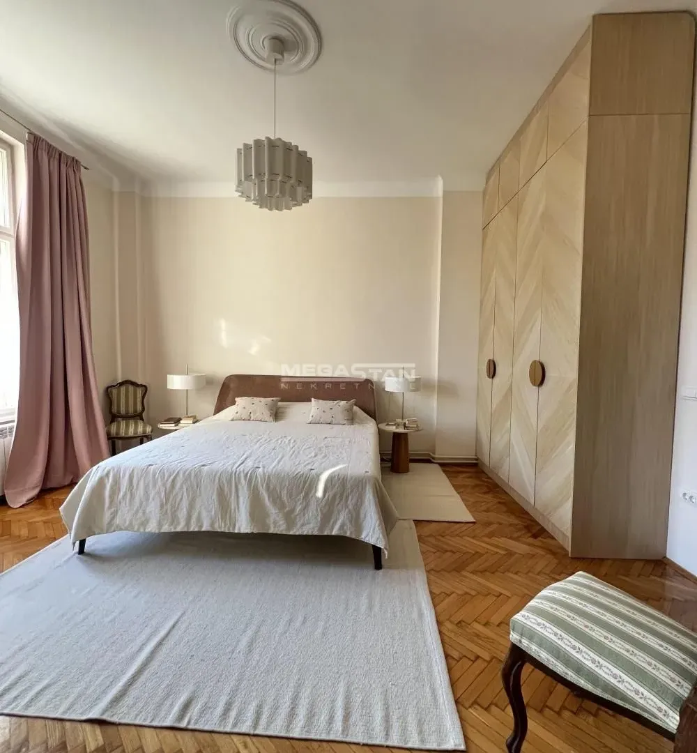 Izdavanje, četvorosoban stan, 122m², Stari Grad, Beograd