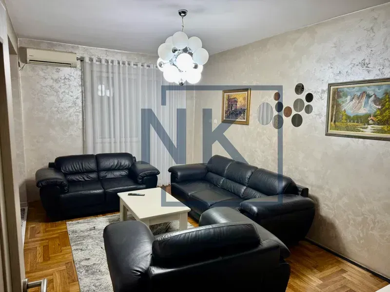Izdavanje, dvosoban stan, 80m², Stari Aerodrom, Podgorica