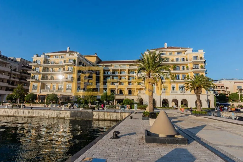 Sale, one bedroom apartment, 80m², Tivat, Crna Gora