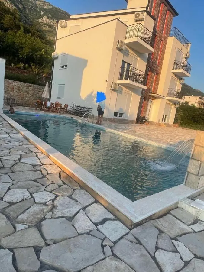 Prodaja, kuća, 360m², Sutomore, Bar