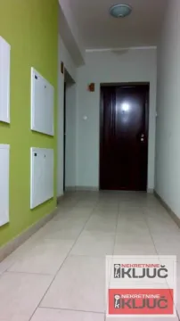Izdavanje, garsonjera, 28m², Sajmište, Novi Sad - image 5