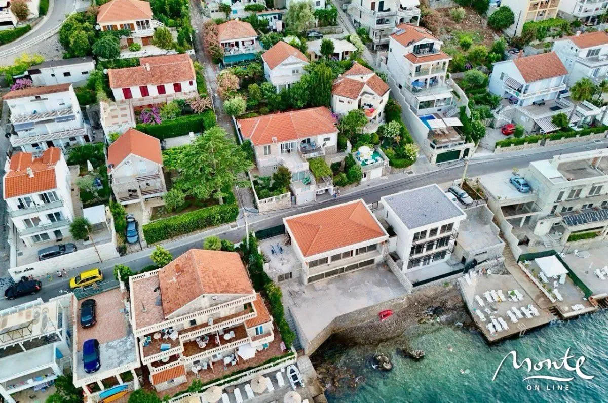 Prodaja, dvosoban stan, 120m², Krašići, Tivat
