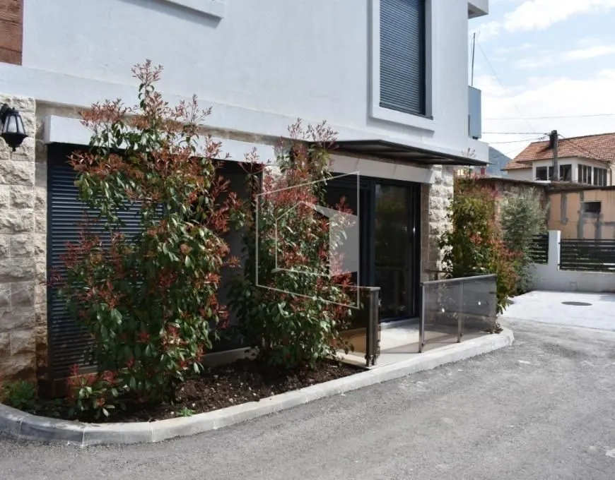 Izdavanje, jednosoban stan, 47m2, Donja Lastva, Tivat