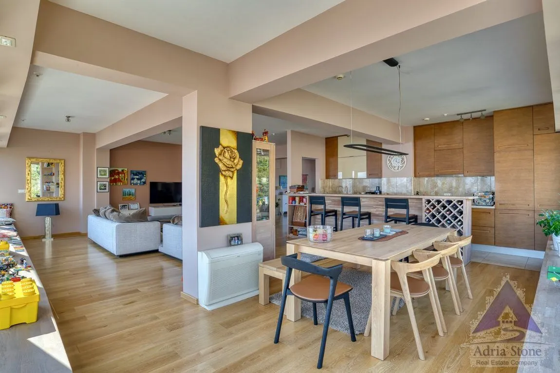Sale, three bedroom apartment, 167m², Zavala, Budva