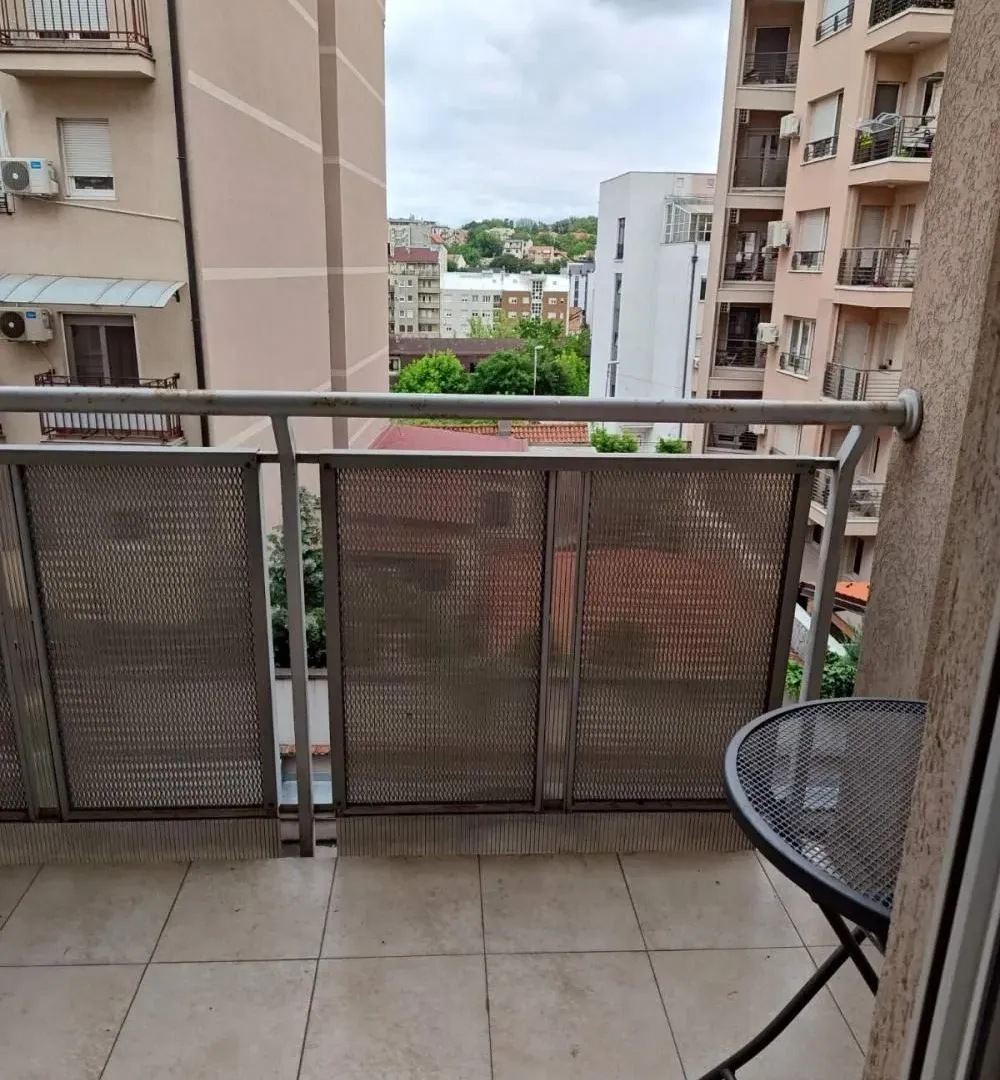 Rent, two bedroom apartment, 52m², Đeram Pijaca, Beograd