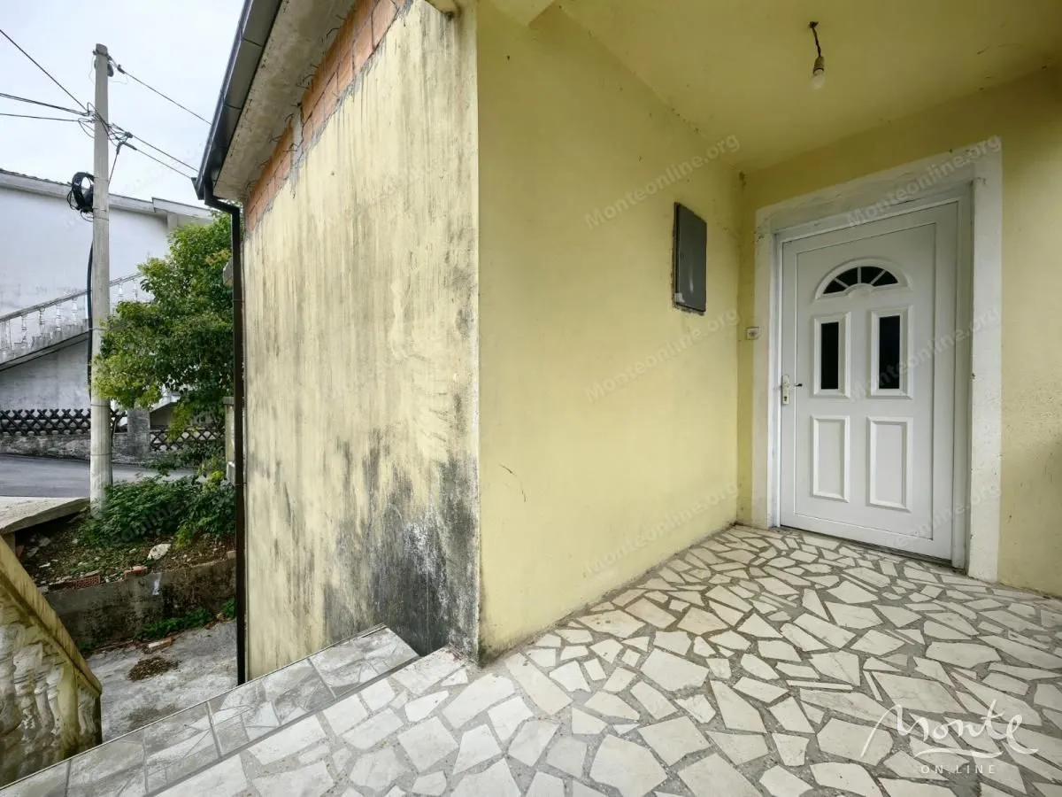 Prodaja, kuća, 180m², Trebešin, Herceg Novi