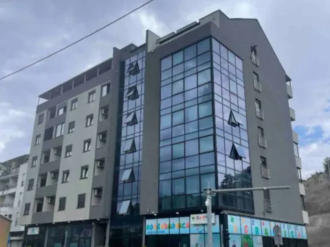 Izdavanje, jednosoban stan, 45m2, Vezirov Most, Podgorica Izdavanje, jednosoban stan, 45m2, Vezirov Most, Podgorica
