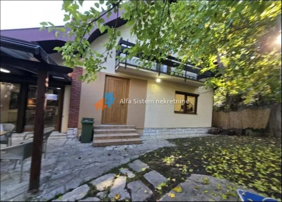 Izdavanje, kuća, 160m², Savski Venac, Beograd