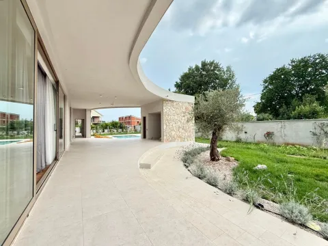 Prodaja, kuća, 296m², Begovina, Danilovgrad - image 2