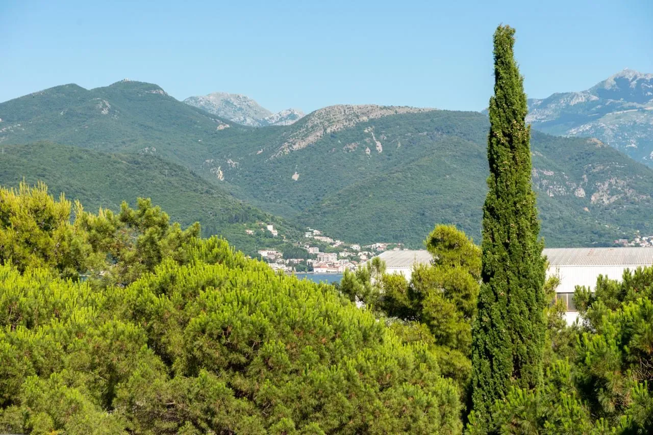 Izdavanje, jednosoban stan, 56m², Bijela, Herceg Novi