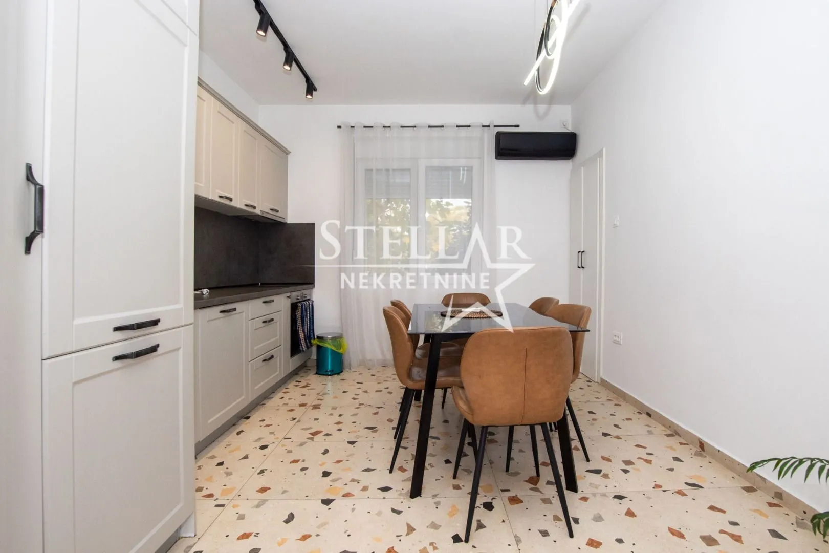 Rent, two bedroom apartment, 80m², Preko Morače, Podgorica