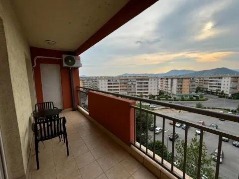 Rent, two bedroom apartment, 78m², City Kvart, Podgorica - image 11