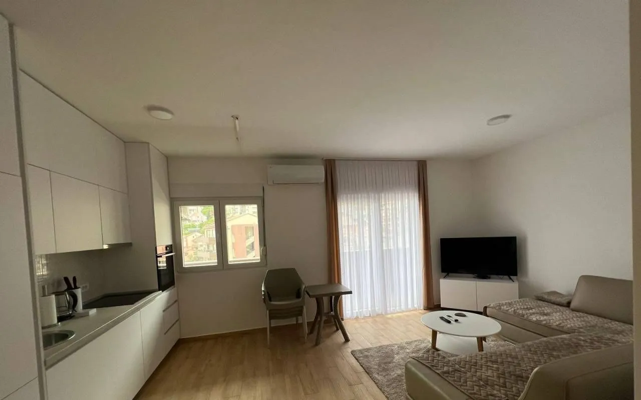 Rent, two bedroom apartment, 80m², Budva, Crna Gora