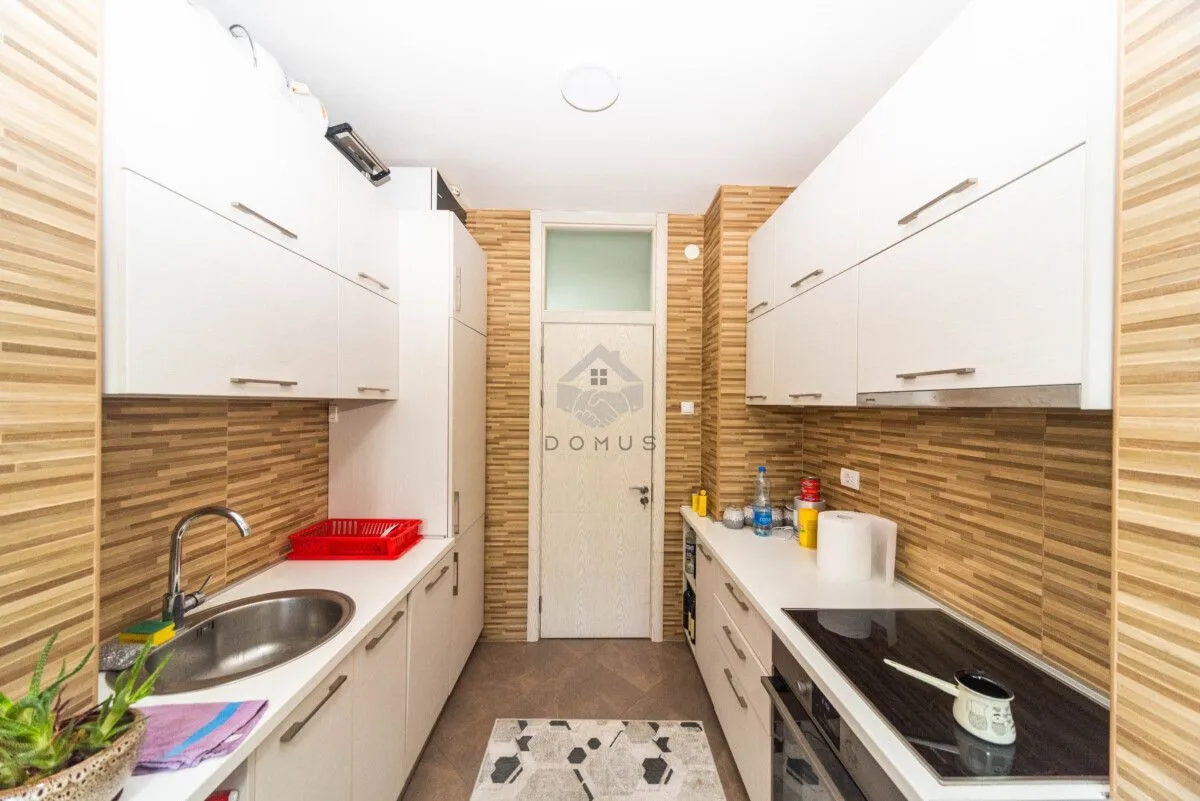 Prodaja, dvosoban stan, 72m², Autobuska stanica, Podgorica