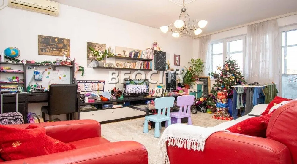 Prodaja, trosoban stan, 72m², Karaburma, Palilula Sve Podlokacije