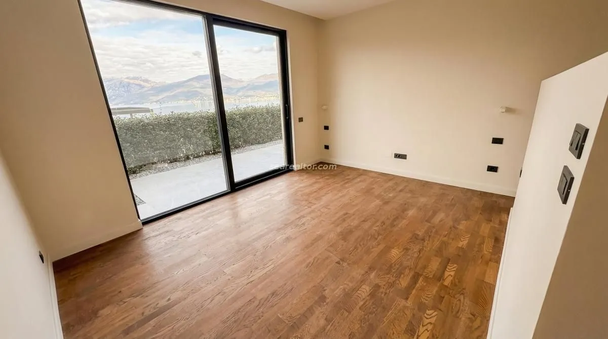 Prodaja, dvosoban stan, 183m², Krašići, Tivat