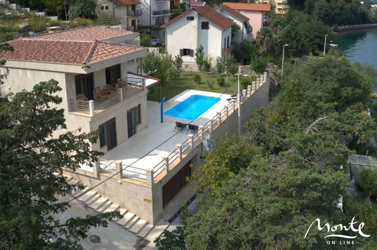 Prodaja, kuća, 372m², Stoliv, Kotor