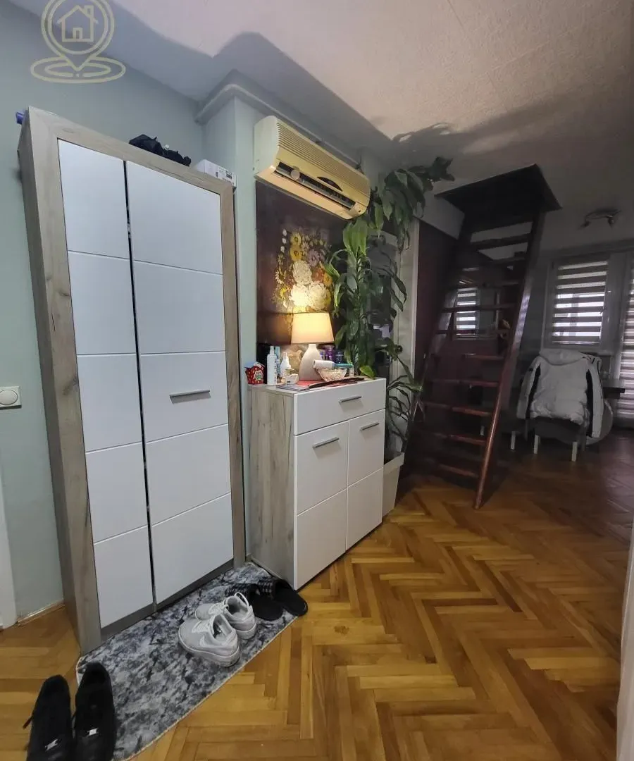 Prodaja, trosoban stan, 80m², Palilula, Niš