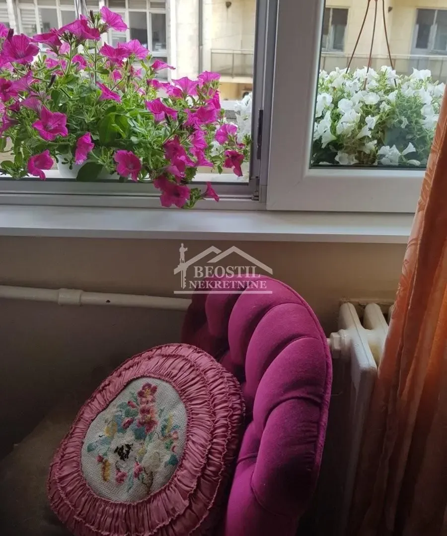 Sale, two bedroom apartment, 39m², Savski Venac, Beograd