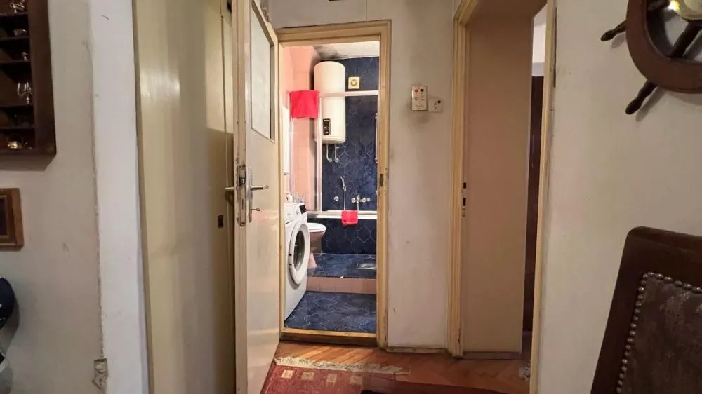 Sale, three bedroom apartment, 77m², Stari Grad, Beograd