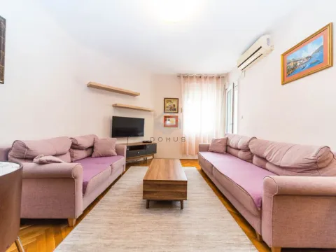 Izdavanje, jednosoban stan, 40m², Blok 6, Podgorica - image 2