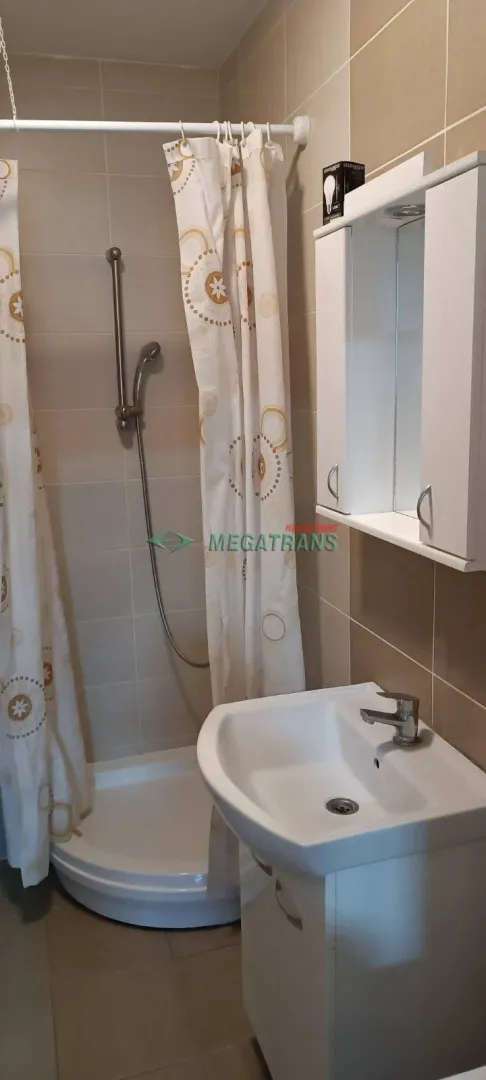 Izdavanje, jednosoban stan, 30m², Adamovićevo Naselje, Novi Sad Sve Podlokacije