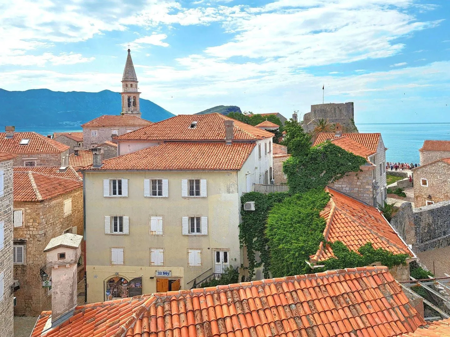 Sale, one bedroom apartment, 70m², Stari Grad, Budva