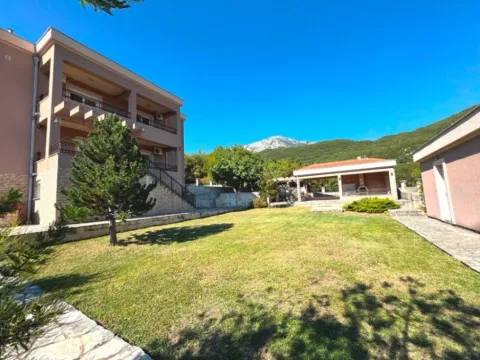 Prodaja, kuća, 250m², Herceg Novi, Crna Gora
