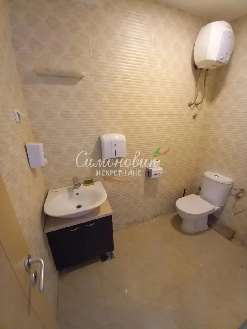 Rent, office space, 117m², Uciteljsko Naselje, Zvezdara Sve Podlokacije