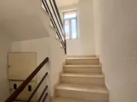 Prodaja, kuća, 450m², Zlatica, Podgorica - image 8