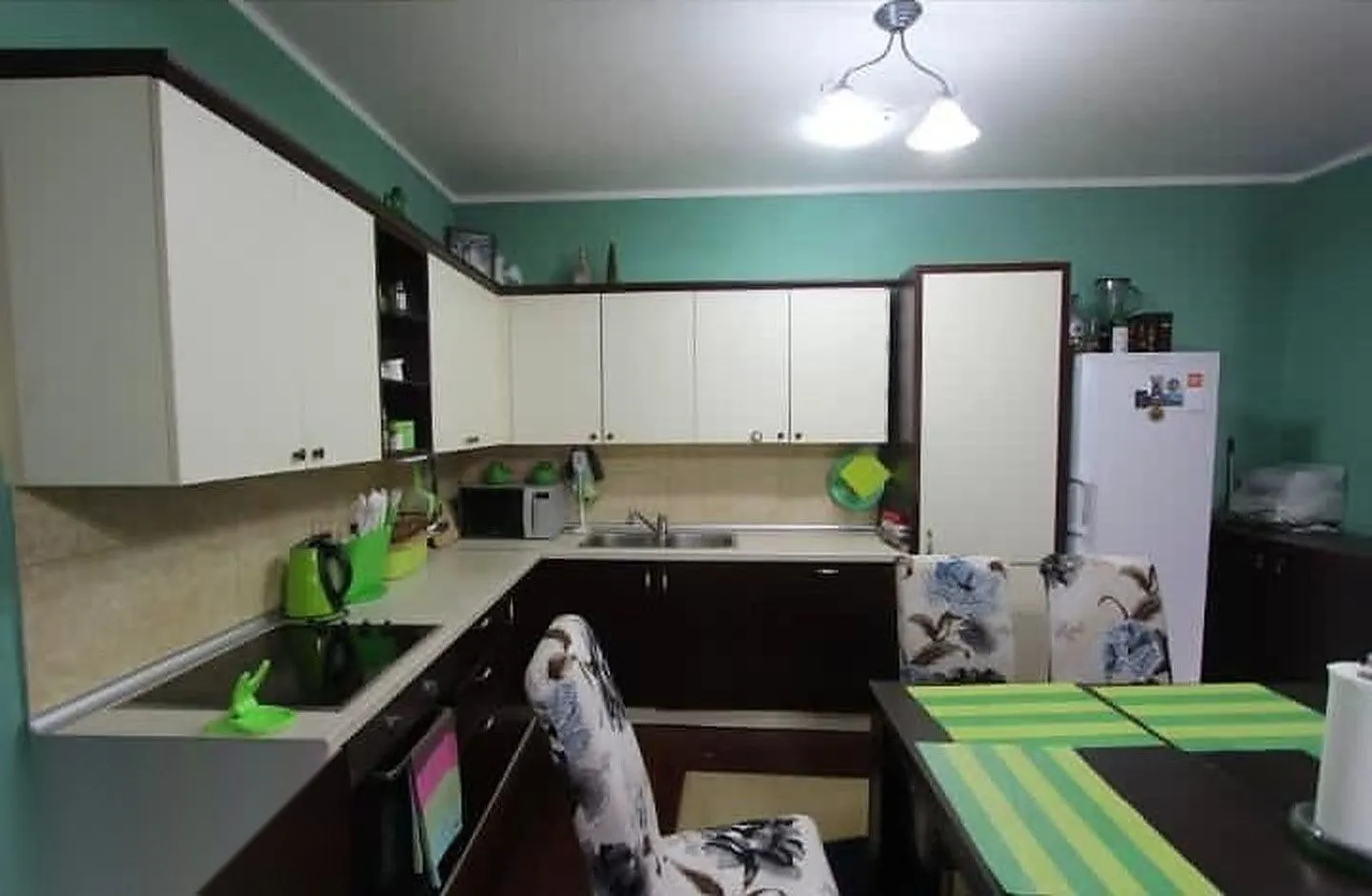 Prodaja, trosoban stan, 95m², Dobrota, Kotor