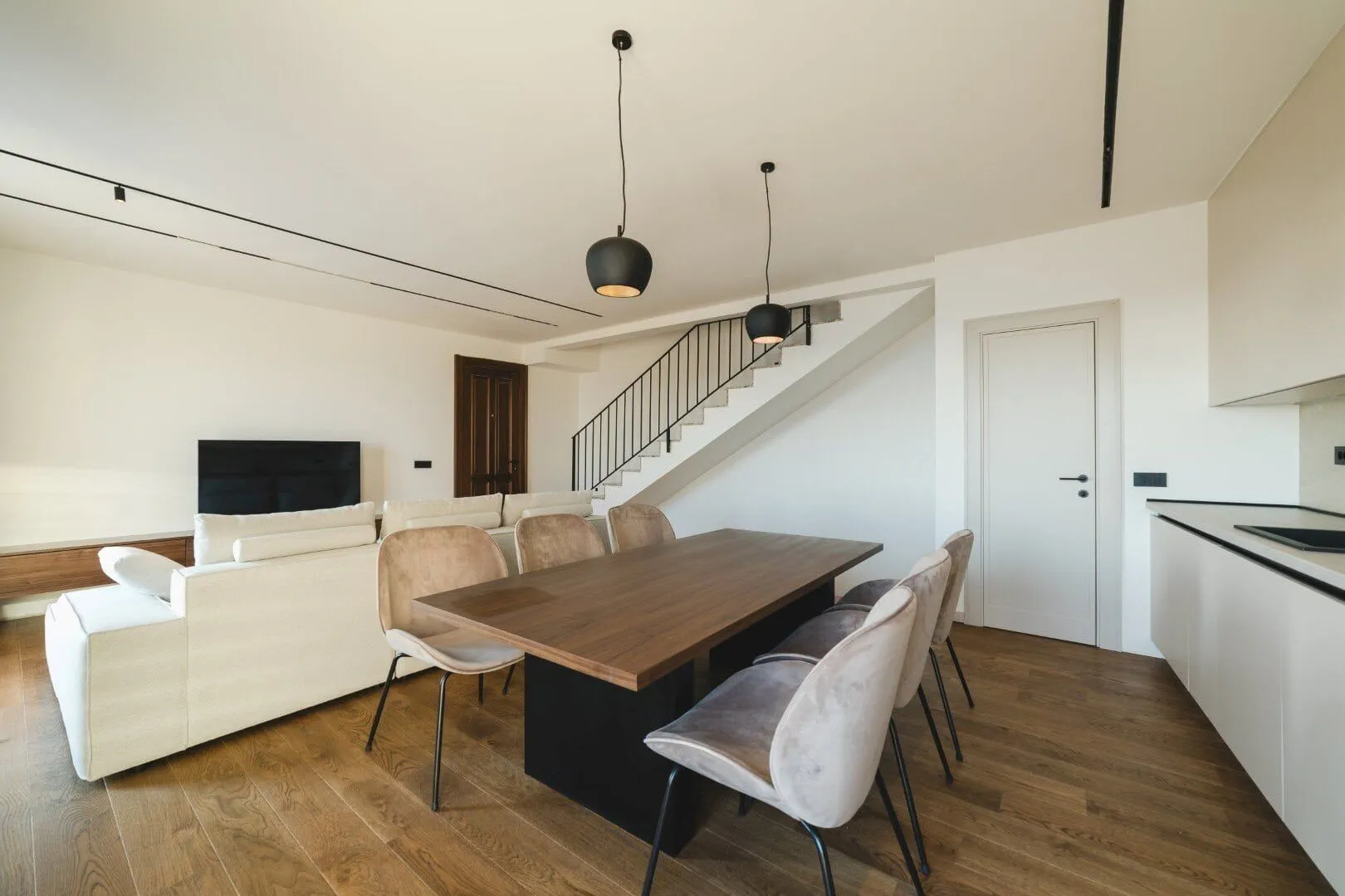 Prodaja, kuća, 197m², Reževići, Budva