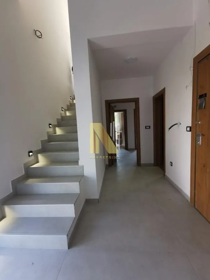Prodaja, četvorosoban stan, 124m², Sremska Kamenica, Petrovaradin
