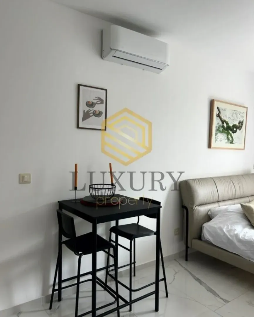 Izdavanje, garsonjera, 27m², Pržno, Budva
