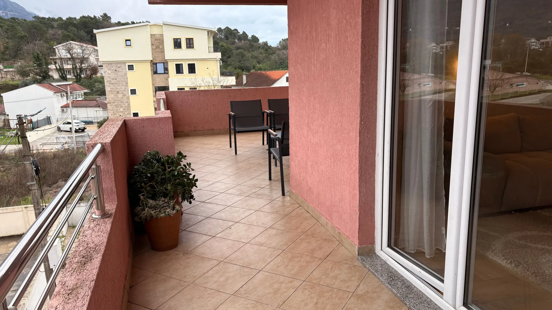 Stan-na-dan, jednosoban stan, 84m², Bonići, Tivat