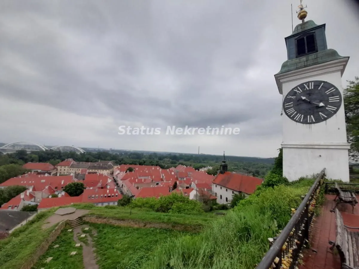 Prodaja, četvorosoban stan, 188m², Petrovaradin, Novi Sad