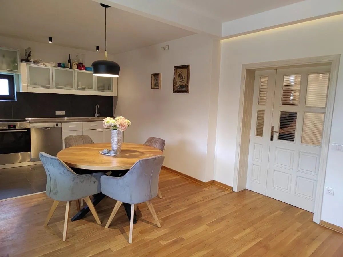 Rent, house, 170m², Adice, Novi Sad Sve Podlokacije