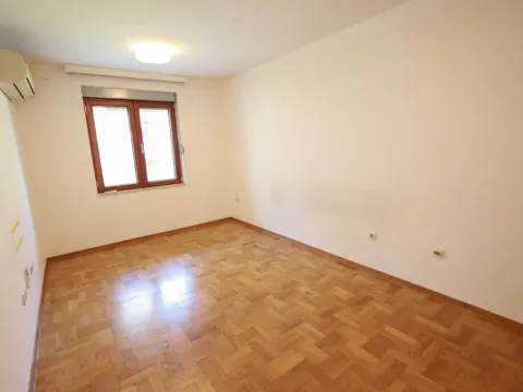 Prodaja, jednosoban stan, 49m², Tološi, Podgorica - image 7